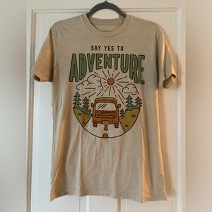 Keep Nature Wild t-shirt size small